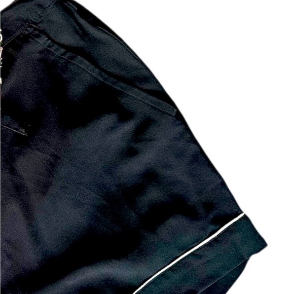 Rachel Zoe 2 Pajama Shorts Pockets Size Medium Front tie Elastic Waistband Back - Picture 4 of 9